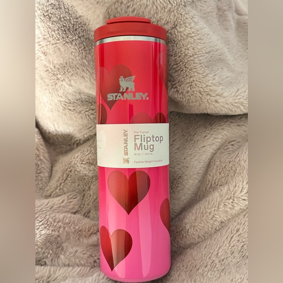 NWT Stanley Pink and Red Heart Valentine's Tumbler FLIP TOP MUG 16 oz - Picture 2 of 5